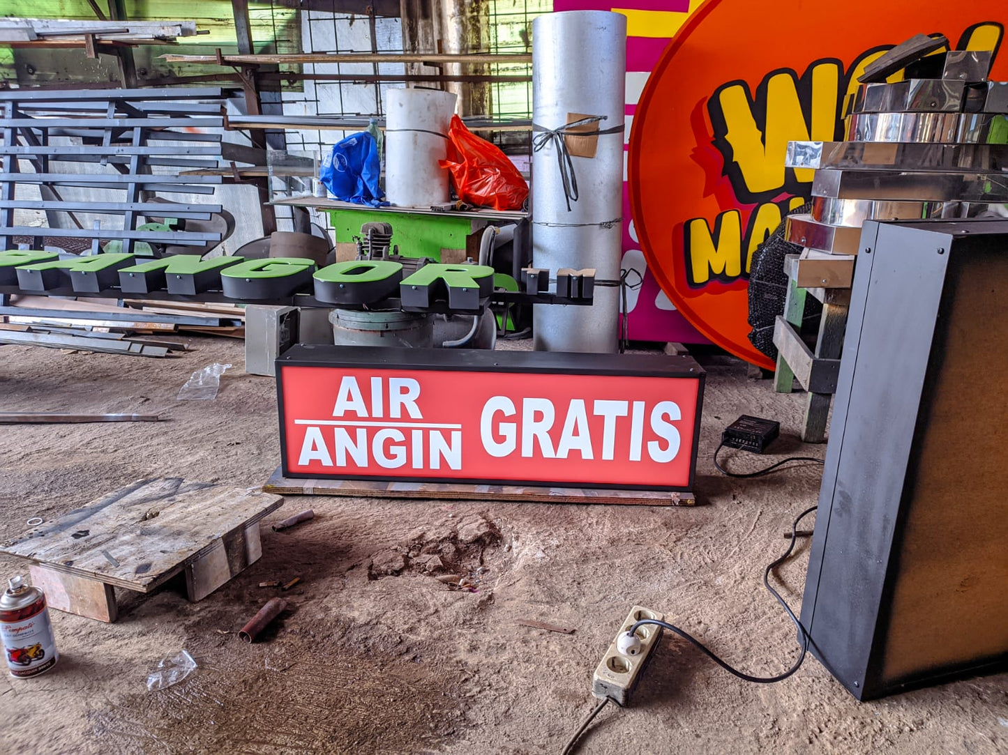 Jasa Pembuatan Neon Box Custom & Pemasangan | Jakarta