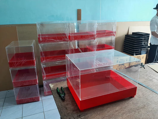 Kotak Display Akrilik Custom | Tempat Pajangan Elegan untuk Display Produk, Koleksi, dan Merchandise