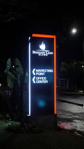 Pylon Sign: Solusi Signage Tinggi untuk Meningkatkan Visibilitas dan Branding Bisnis