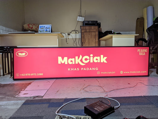 Neon Box Custom Profesional untuk Branding Usaha Modern dan Menarik