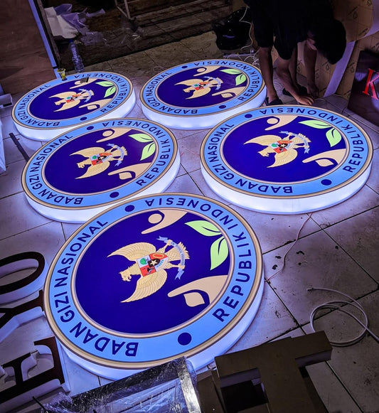 Sticker Print Berkualitas untuk Branding dan Promosi Usaha | Pabrik Neon Box