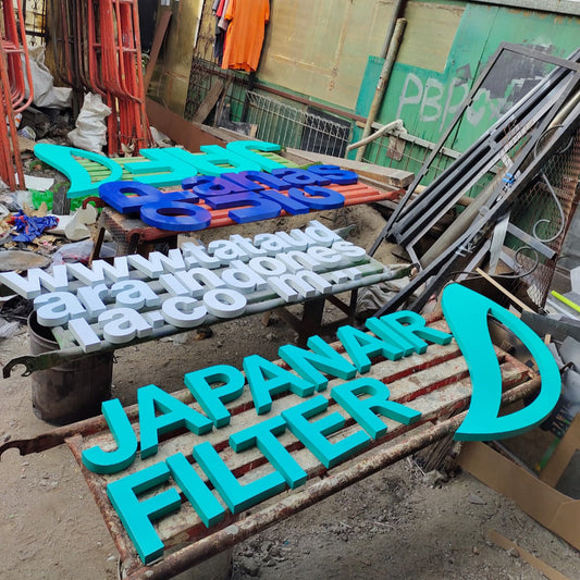 Huruf Timbul Custom Berkualitas untuk Branding Usaha Modern