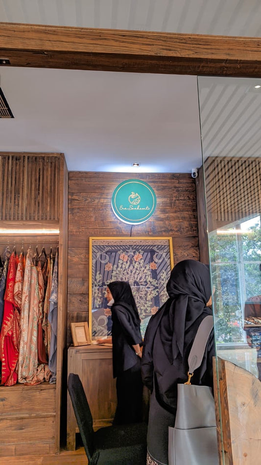 Neon Box Akrilik 1 Sisi | Pengertian, Jenis, Keunggulan, Spesifikasi & Jasa Pembuatan