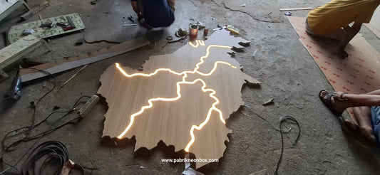 Custom LED Akrilik Inlay Wood Panel Premium untuk Logo & Signage Interior