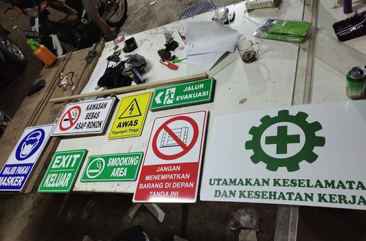 Signage Rambu-Rambu Berkualitas untuk Area Komersial, Perkantoran & Industri