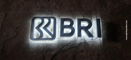 Signage Huruf Timbul Backlight – Tampilan Mewah & Elegan untuk Bisnis