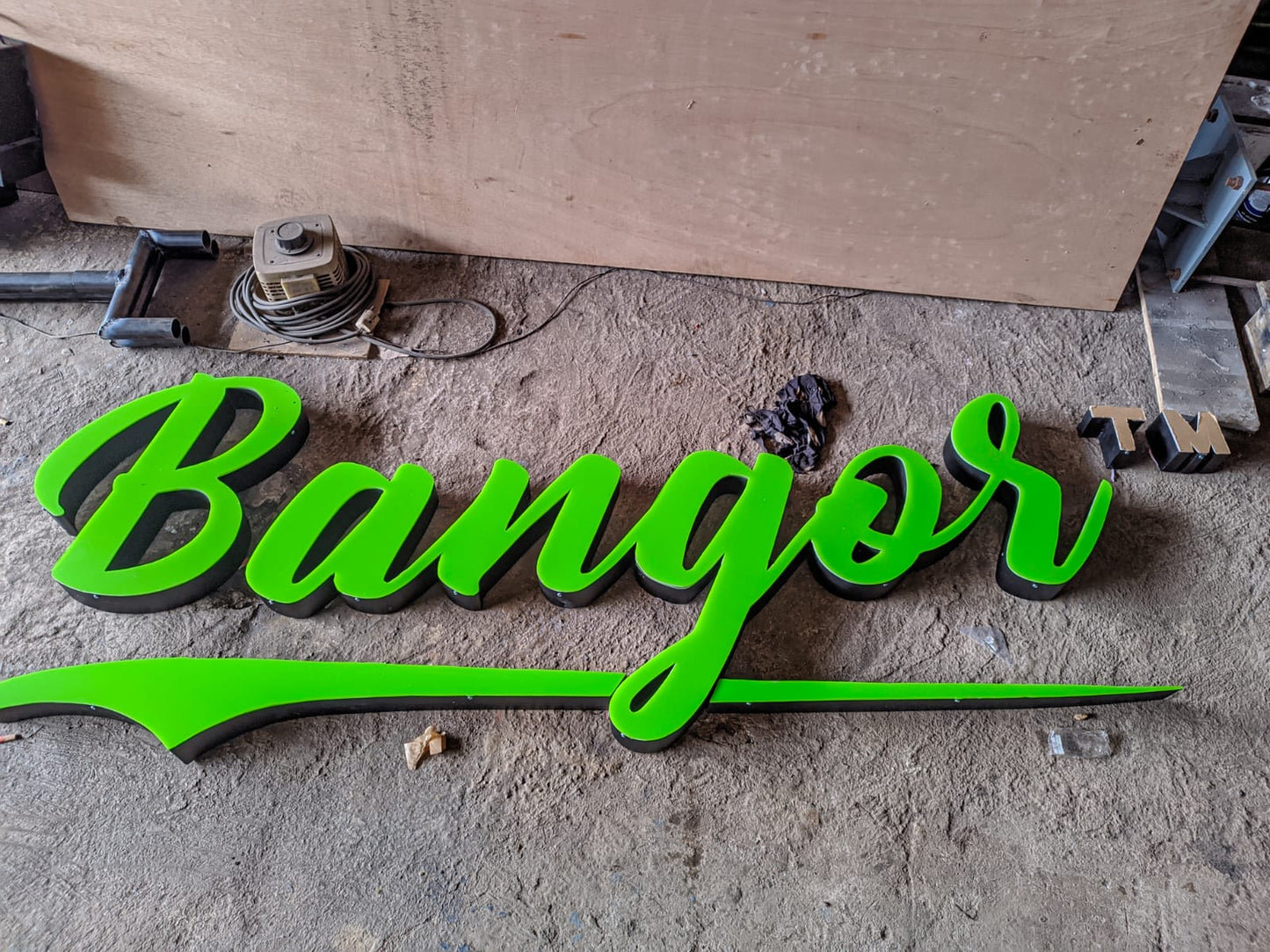 Huruf Timbul Premium Indoor & Outdoor – Harga Kompetitif