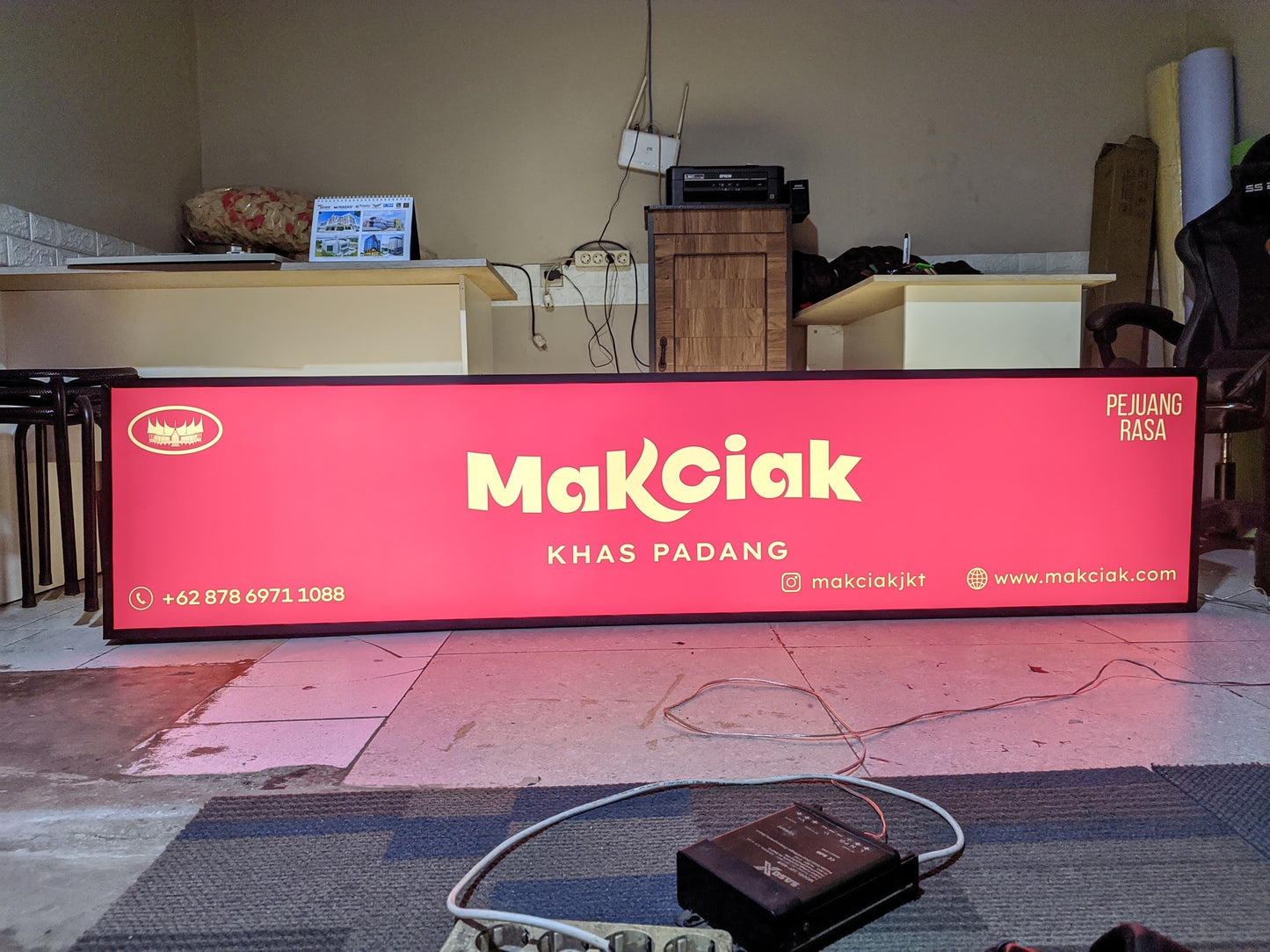 Neon Box Custom Murah & Berkualitas | Terima Pasang Lokasi