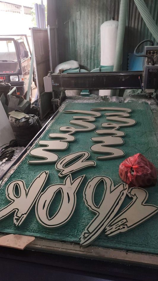 Huruf Timbul MDF Berkualitas – Papan Nama 3D Minimalis & Profesional