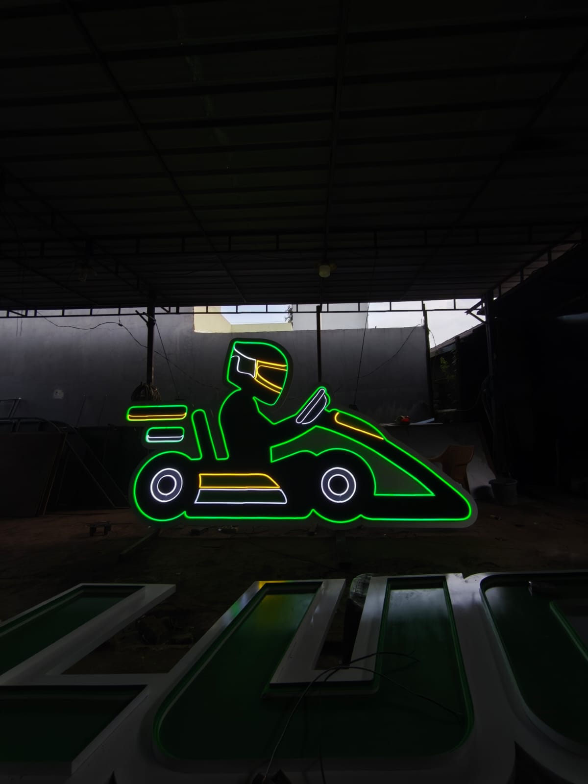 Neon Sign Custom Akrilik | Solusi Lampu Dekorasi Modern untuk Bisnis & Interior