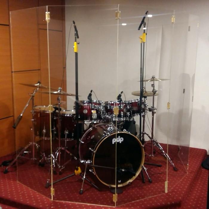 Pelindung Suara Drum Set dari Akrilik | Produksi & Pemasangan Profesional