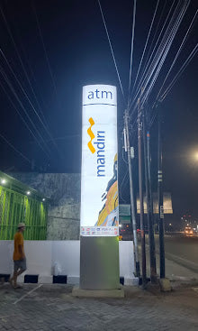Pylon Sign Custom LED untuk Identitas Perusahaan dan Reklame Outdoor