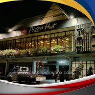 pembuatan neon box pizza hut